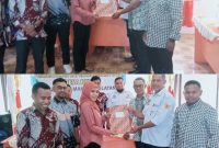 Dokumentasi Penyerahan Berita Acara dan Daftar Hadir