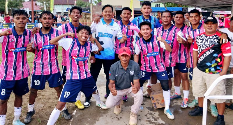 Foto Bersama Tim Pertamina FC Usai Pertandingan